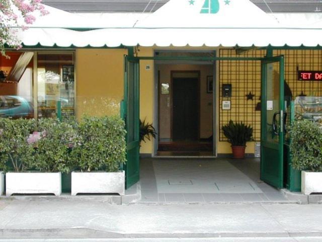 Albergo Dolomiti Lido di Jesolo Eksteriør billede