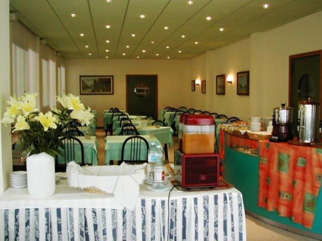 Albergo Dolomiti Lido di Jesolo Eksteriør billede